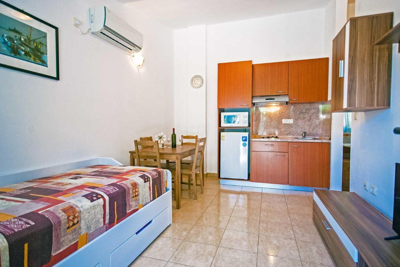 Apartman Kirac Pomer Ngoại thất bức ảnh